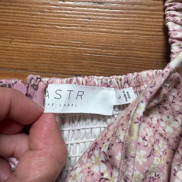 ASTR The Label Wendy floral puff sleeve smocked back mini dress SIZE L - Picture 6 of 9